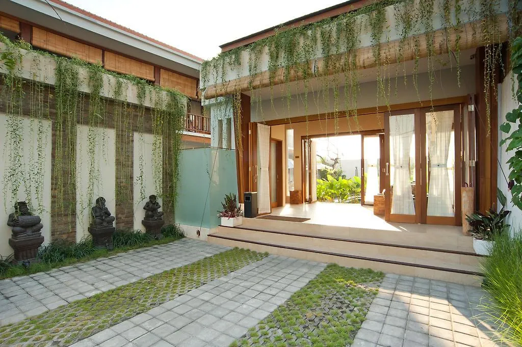 Balcony Living Apartment Seminyak  Aparthotel
